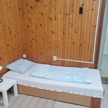 Liget Ueduelo Siofok Bed & Breakfast Ngoại thất bức ảnh