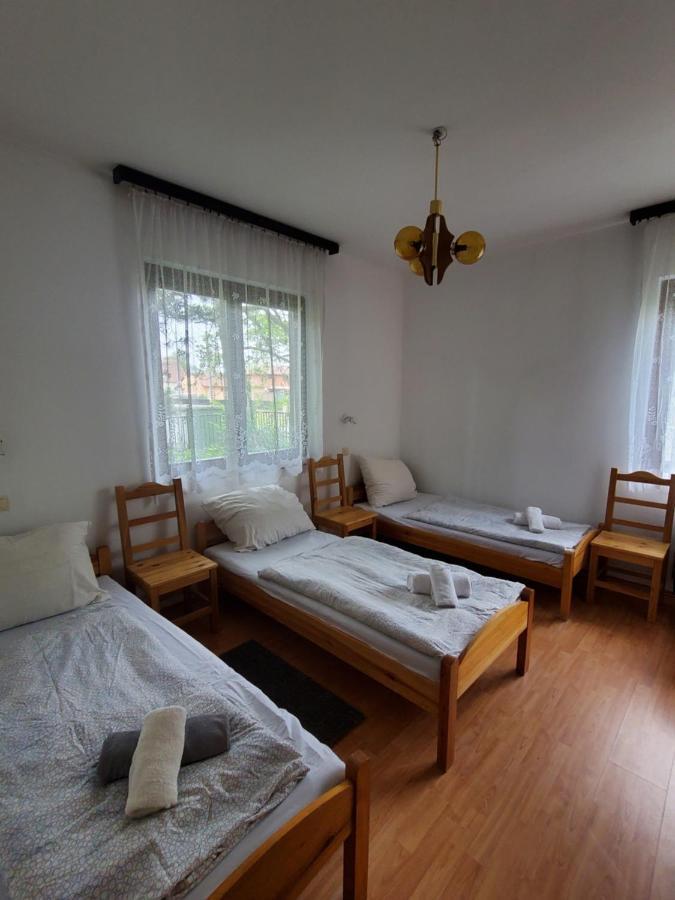 Liget Ueduelo Siofok Bed & Breakfast Ngoại thất bức ảnh