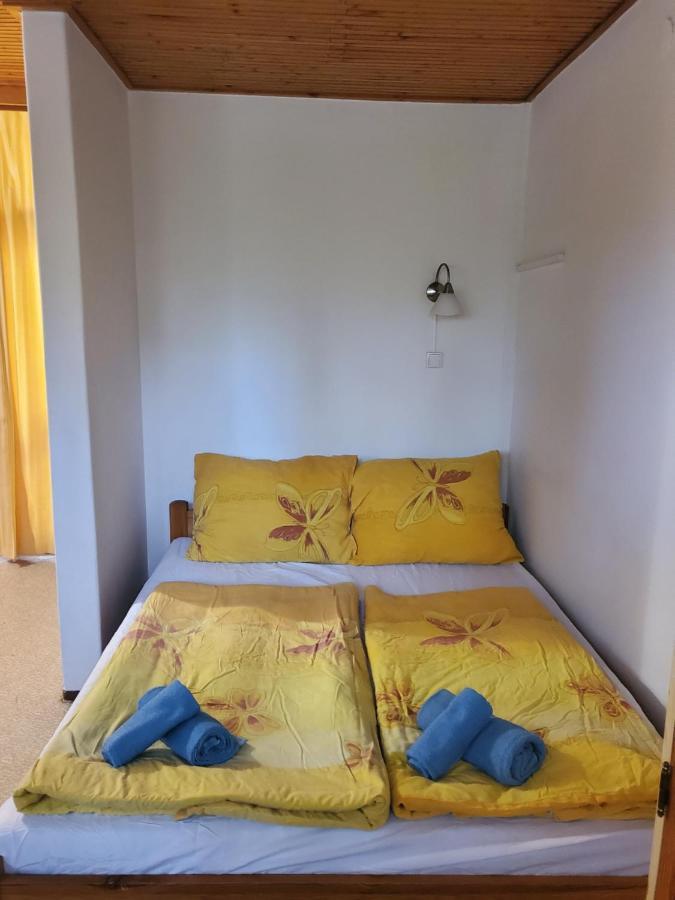 Liget Ueduelo Siofok Bed & Breakfast Ngoại thất bức ảnh