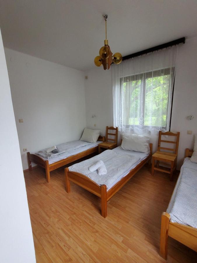 Liget Ueduelo Siofok Bed & Breakfast Ngoại thất bức ảnh