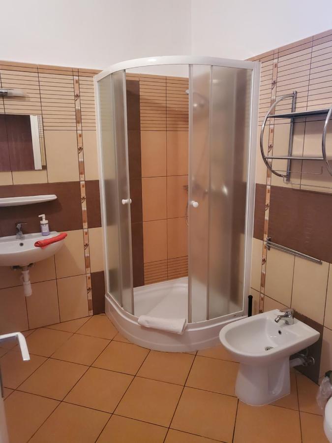Liget Ueduelo Siofok Bed & Breakfast Ngoại thất bức ảnh