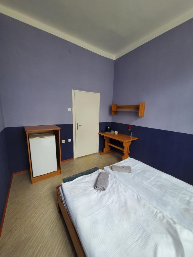 Liget Ueduelo Siofok Bed & Breakfast Ngoại thất bức ảnh